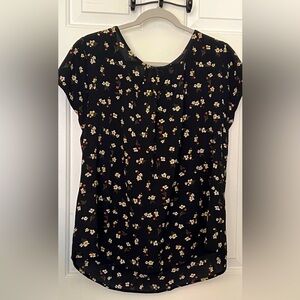 Zenobia Size 3X black floral blouse. Purchased from F21. Excellent condition.